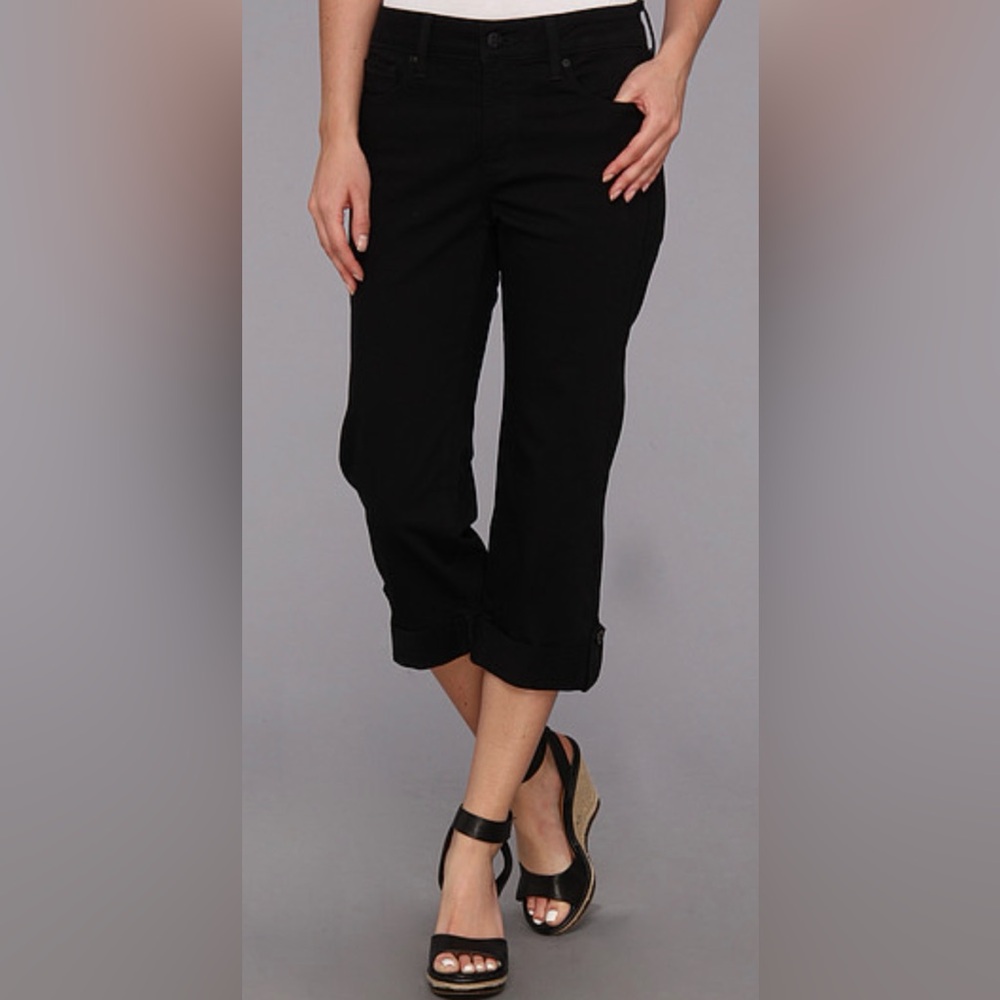 Women's Black denim cropped NYDJ NWT size 14 (16) with lift tuck technology